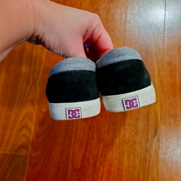 DC Shoes - Picture 3 of 3
